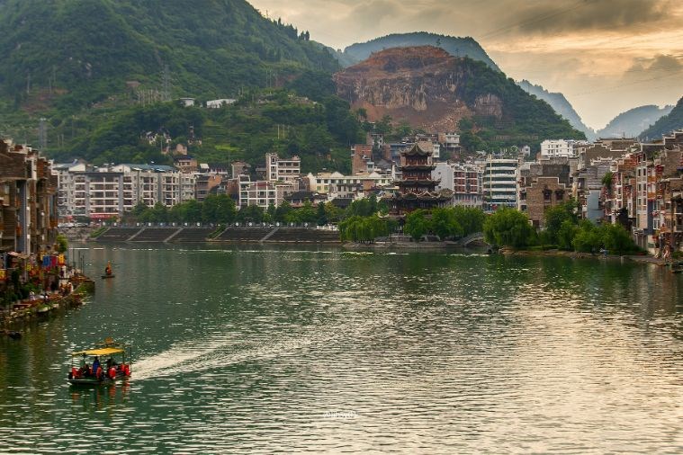 Tour Phượng Hoàng Cổ Trấn - Trương Gia Giới - 5N4D Khởi Hành Từ Hà Nội